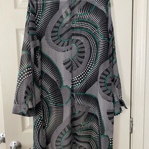 Woman's Ashley Stewart Top Size 14/16